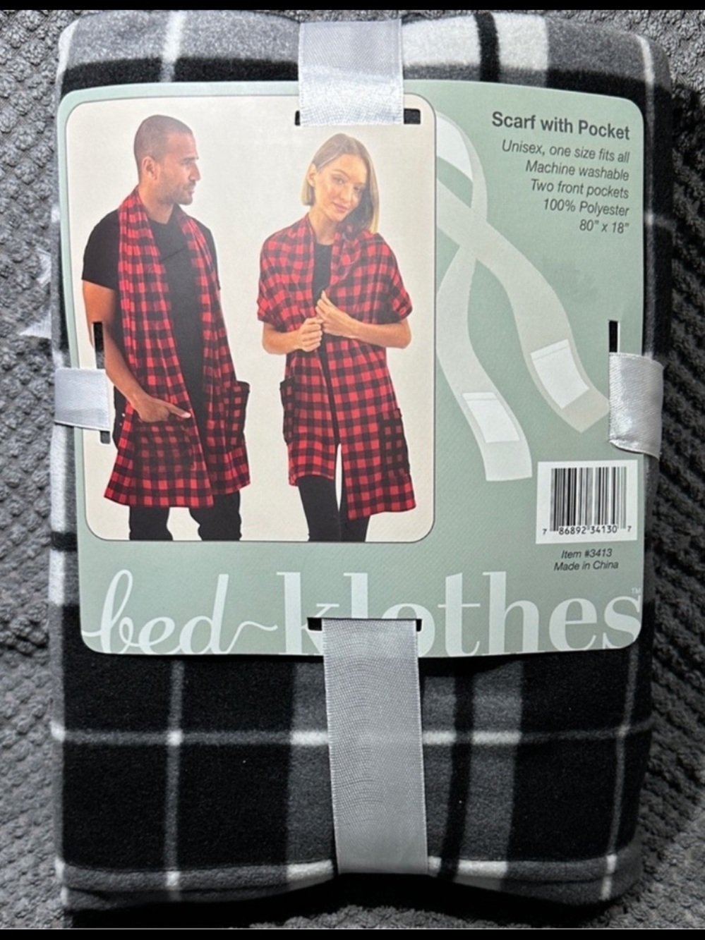 Bed-Klothes Black/Gray/White Plaid Scarf With Pockets~NEW!